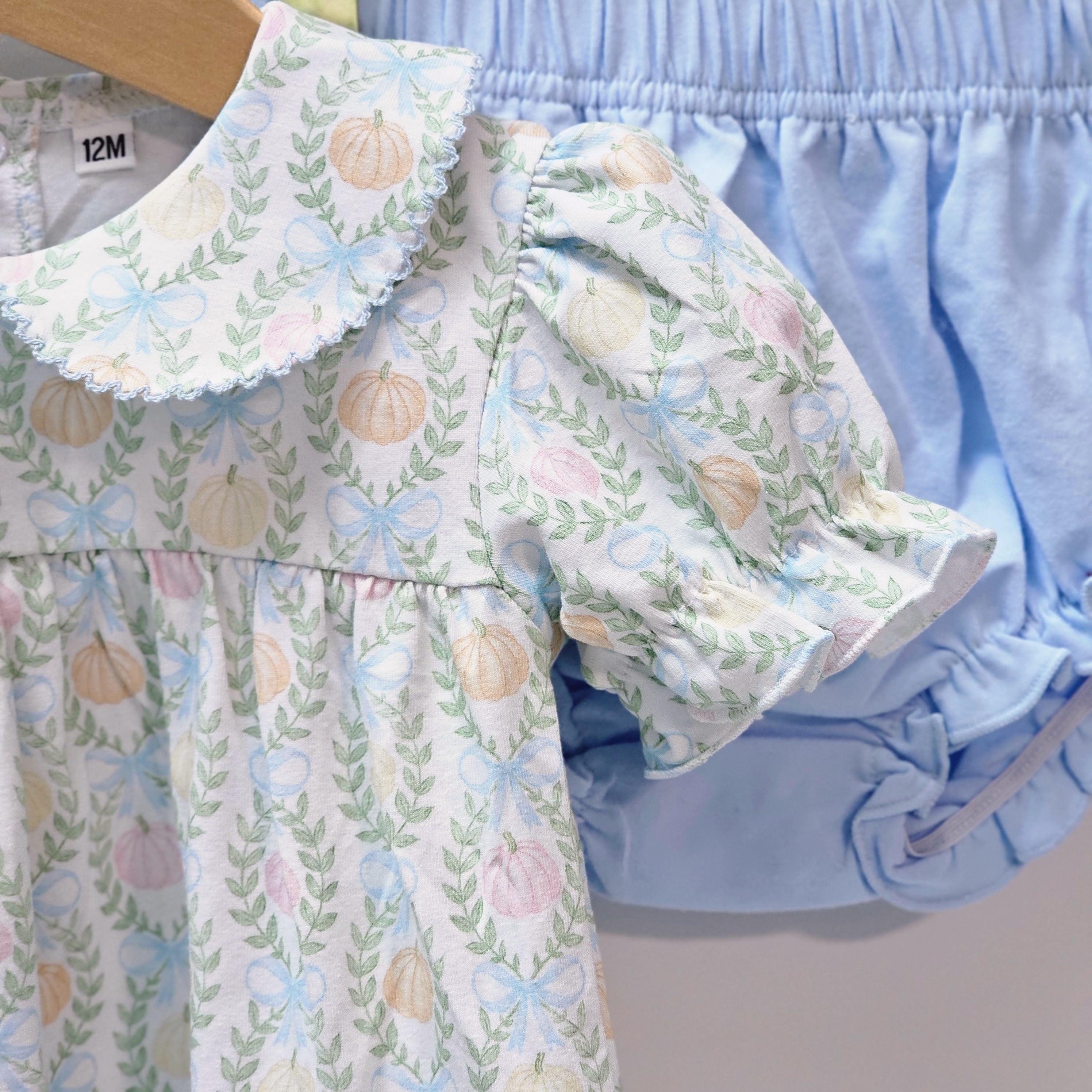 Short Sleeve Bloomer Set in Bow Pumpkin Print