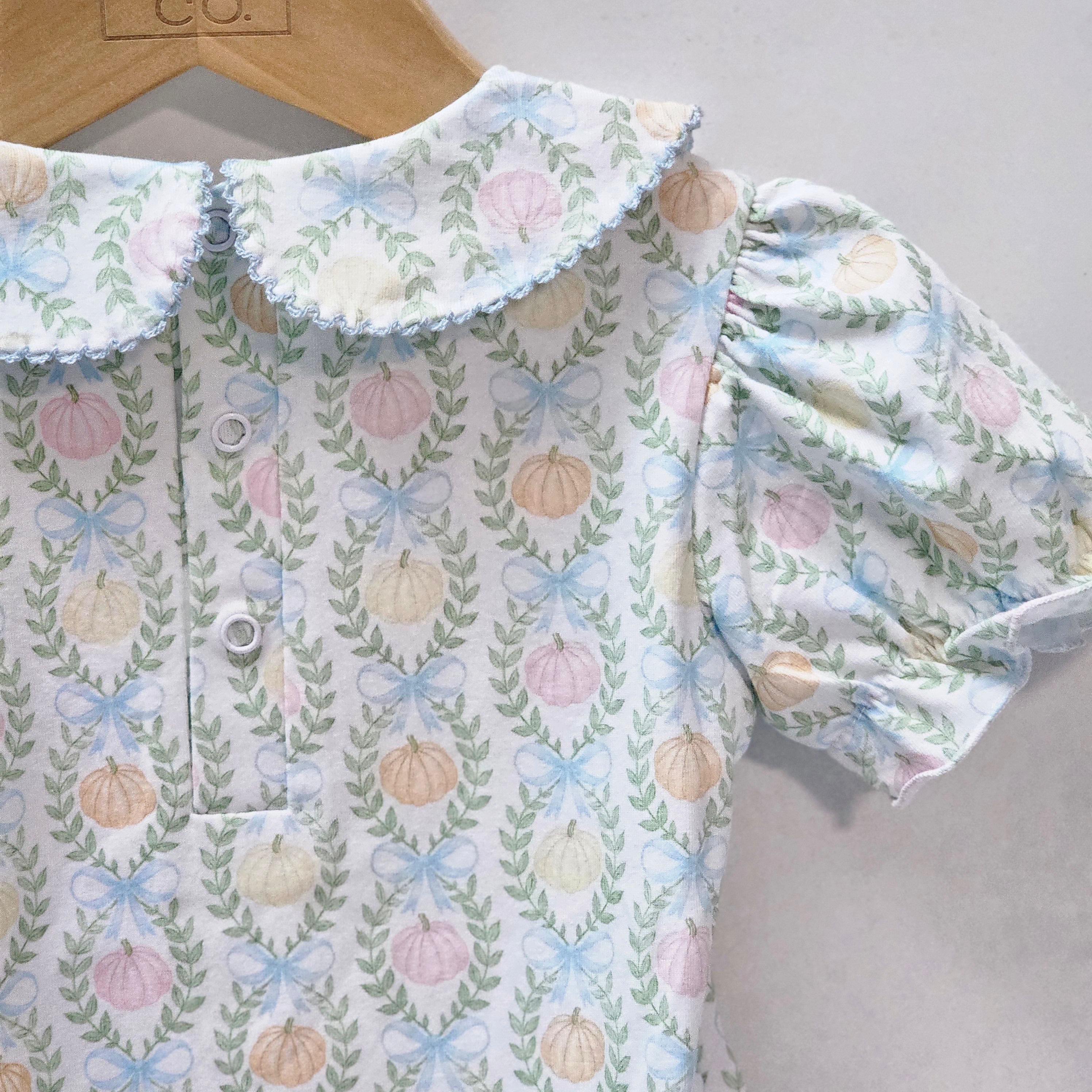 Collared Tunic Set in Bow Pumpkin Print